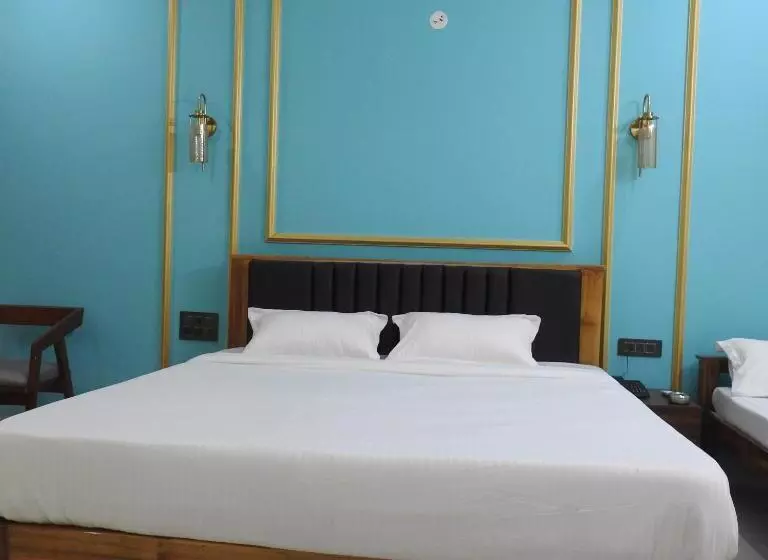 Hotelli Nueva Boarding And Lodging