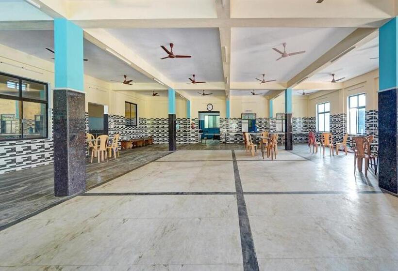 Hotel Oyo Sri Sakthi Residency