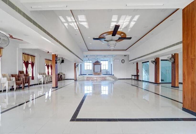 Hotel Oyo Sri Sakthi Residency