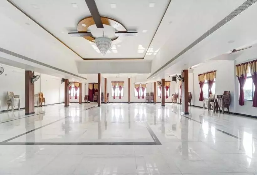 ホテル Oyo Sri Sakthi Residency