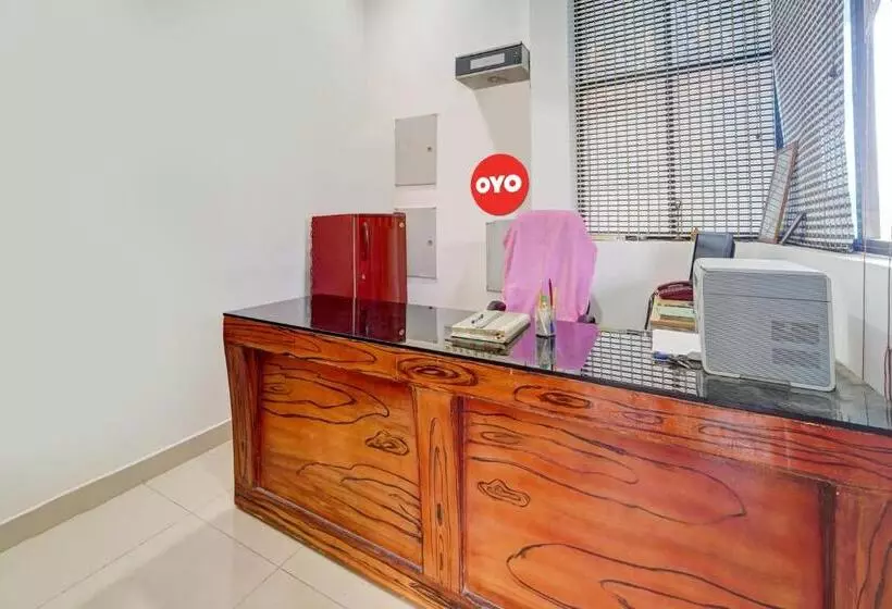 ホテル Oyo Sri Sakthi Residency