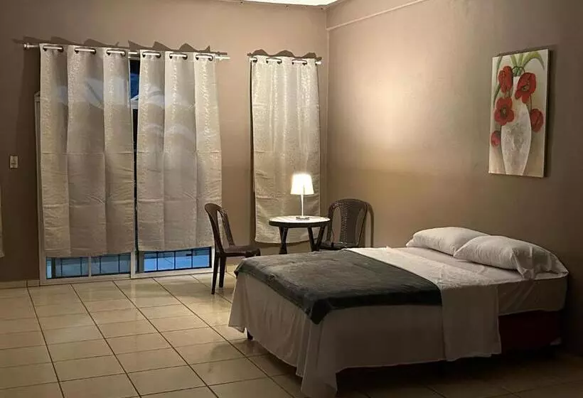 پانسیون Caco Historico Afrodita