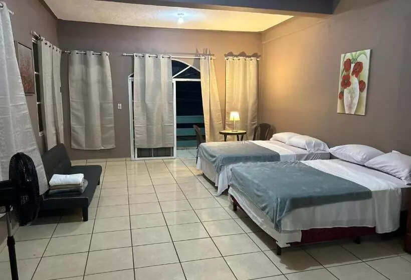 پانسیون Caco Historico Afrodita