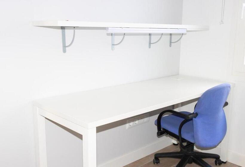 بنسيون Deluxe A2 Centro Pozuelo De Alarcón