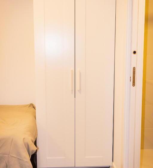 بنسيون Deluxe A2 Centro Pozuelo De Alarcón