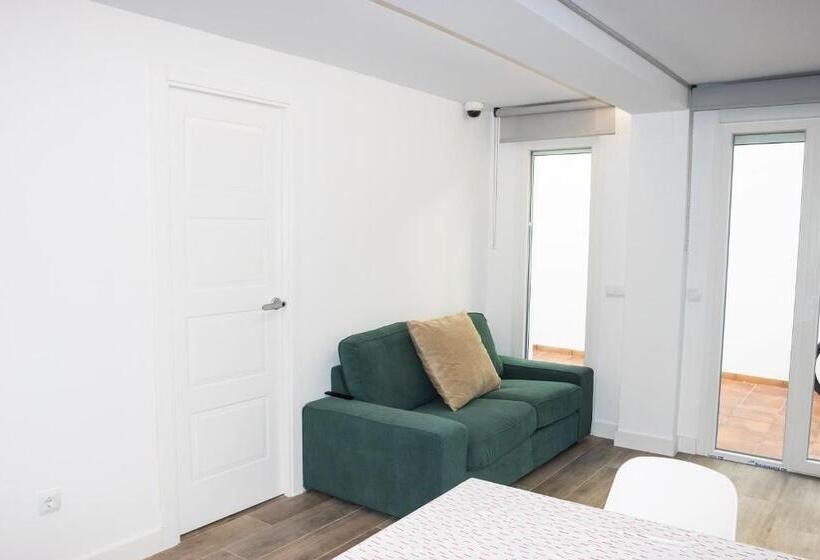 بنسيون Deluxe A2 Centro Pozuelo De Alarcón