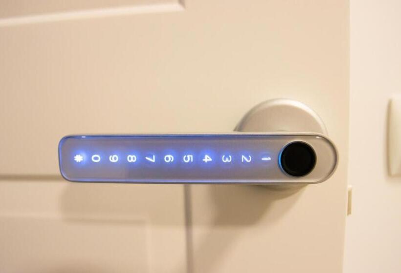 بنسيون Deluxe A2 Centro Pozuelo De Alarcón