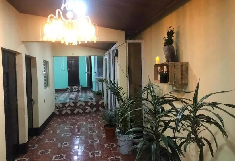 پانسیون Hostal Sanjuanerita