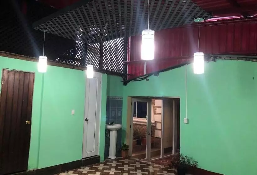 پانسیون Hostal Sanjuanerita
