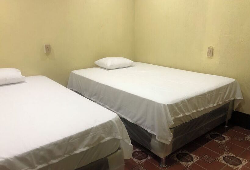 پانسیون Hostal Sanjuanerita