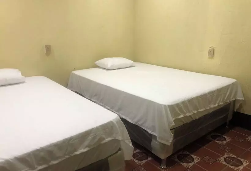 پانسیون Hostal Sanjuanerita