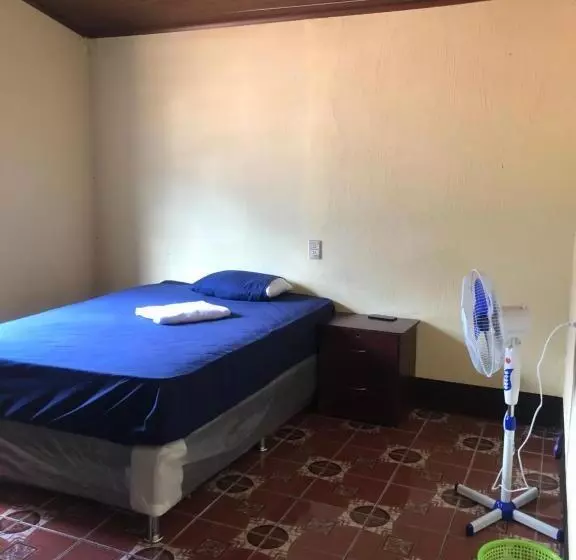 پانسیون Hostal Sanjuanerita