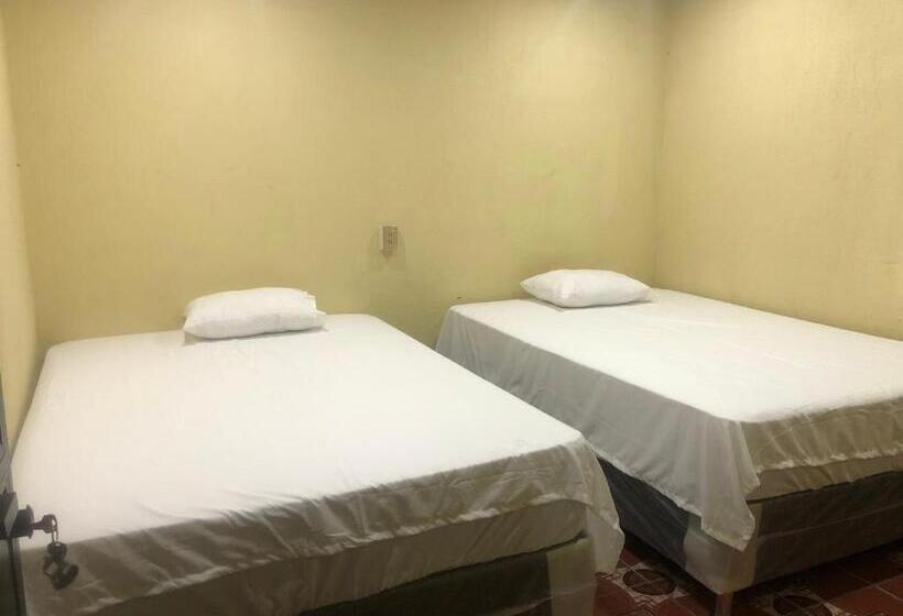 پانسیون Hostal Sanjuanerita