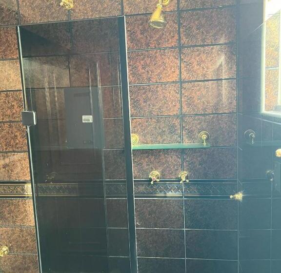 Pensiune Quarto No Centro Com 2 Camas E Hidromassagem