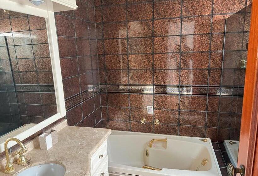 Pensiune Quarto No Centro Com 2 Camas E Hidromassagem