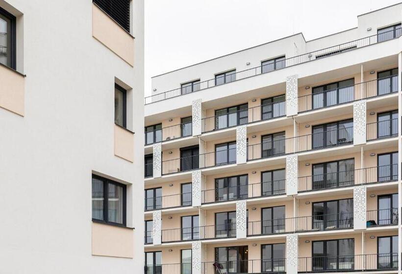 Pensjonat Sunny Haven: Modern 2br,garage, Wifi,stream