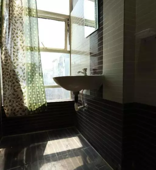هاستل O On Green Residency