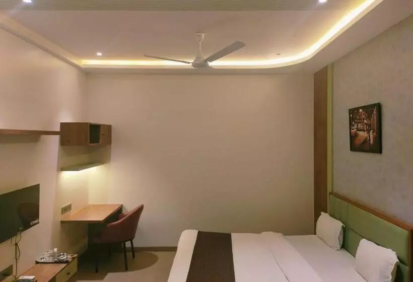 ホテル Amar Palace Ahmednagar