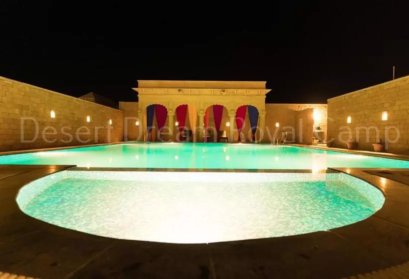 ホテル Desert Dream Royal Camp With Pool