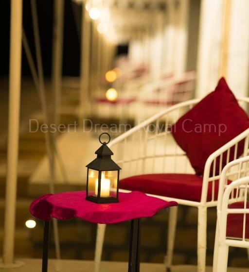ホテル Desert Dream Royal Camp With Pool