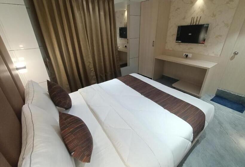 Отель Pearl Residency