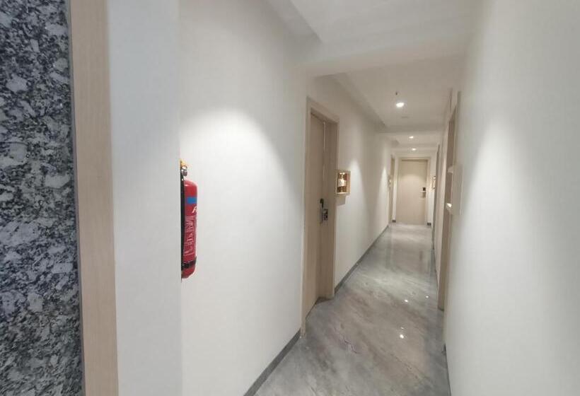 Отель Pearl Residency