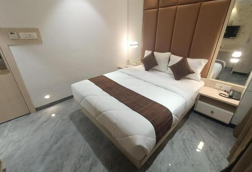 Отель Pearl Residency