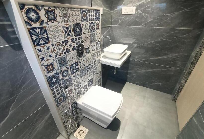 Отель Pearl Residency