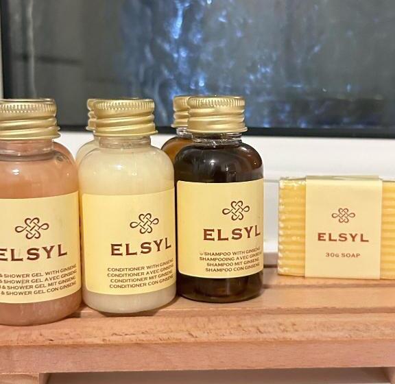 فندق Penybont Restaurant + Inn