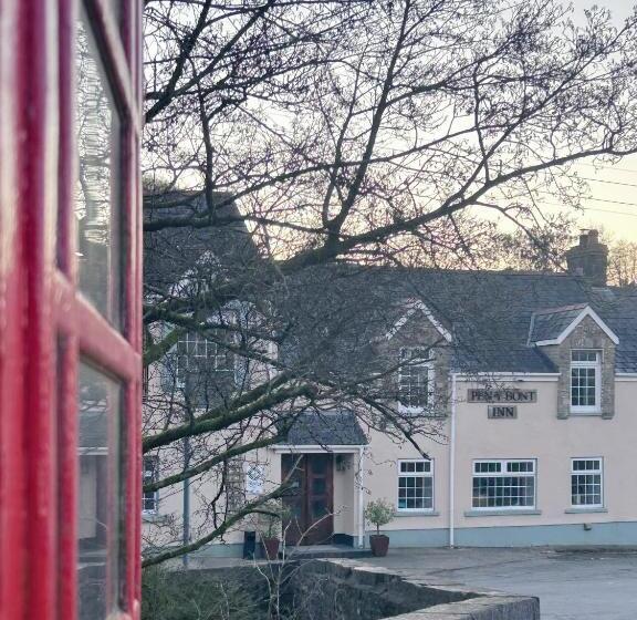 فندق Penybont Restaurant + Inn