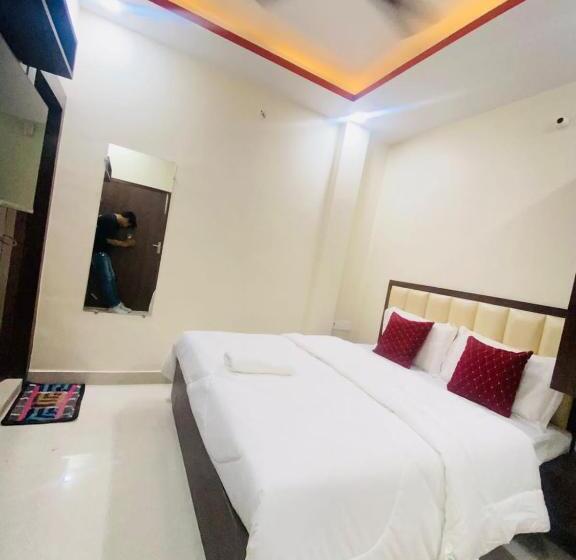 בית מלון כפרי Pru With Car Parking