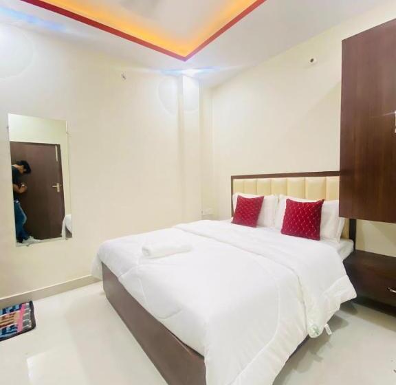 בית מלון כפרי Pru With Car Parking