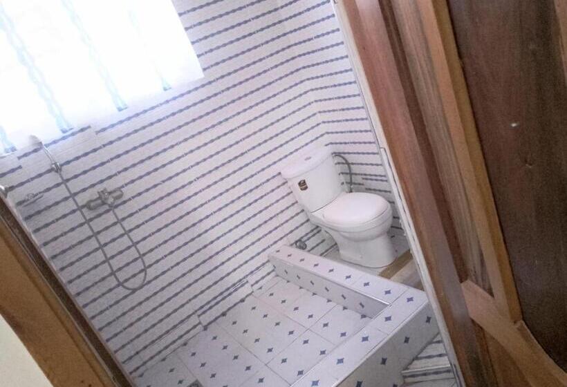 בית מלון כפרי Simms Jay