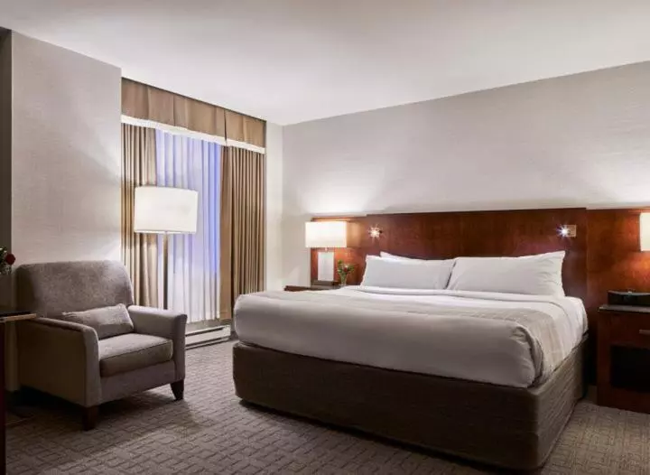 Otel Simms Jay