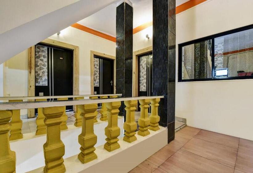 Oyo Hotel Shanti Villa