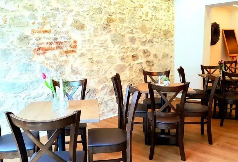 Majatalo Anna Gästehaus Zimmer