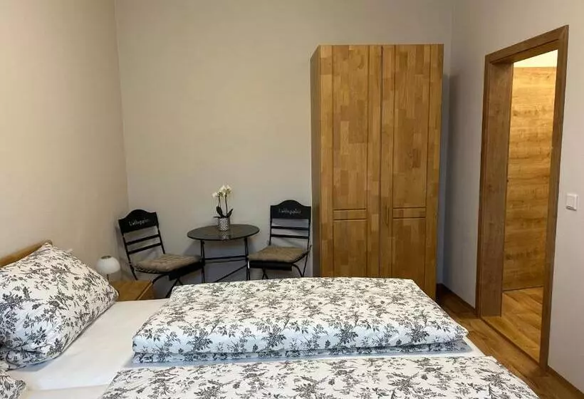 Majatalo Anna Gästehaus Zimmer