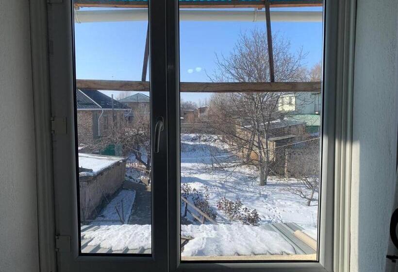 بنسيون Erkin And Penut Doggy House