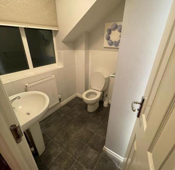 Pensiune Room 5 Chassagne Guest House