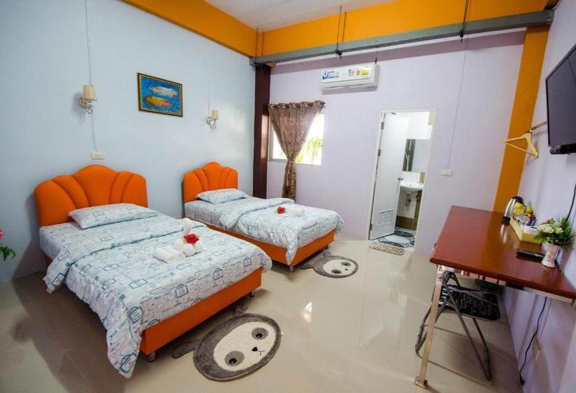 คุณแดง บัดเจทโฮเทล   Khun Daeng Budget