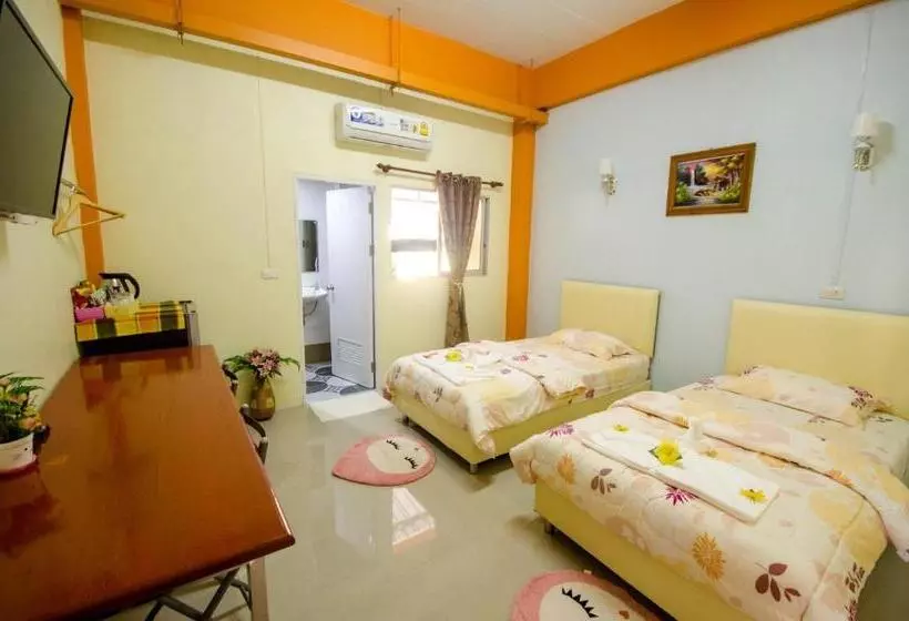 คุณแดง บัดเจทโฮเทล   Khun Daeng Budget