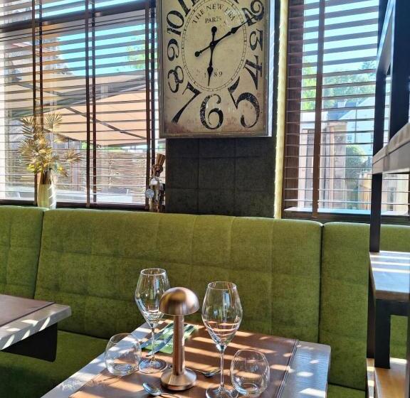 تختخواب و صبحانه Den Ommegang