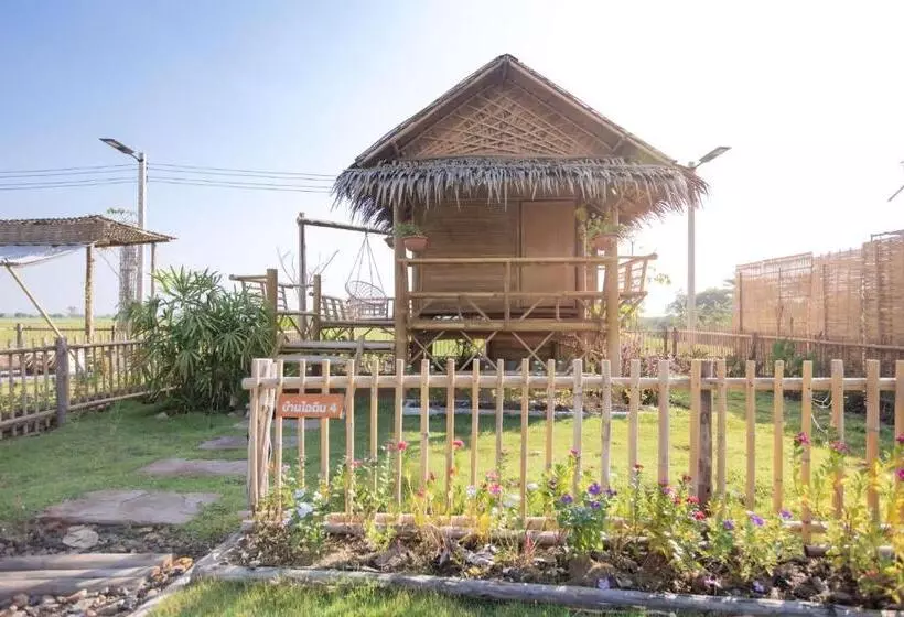 ホテル บ้านไทยไออุ่น @ทุ่งขนอนหลวง