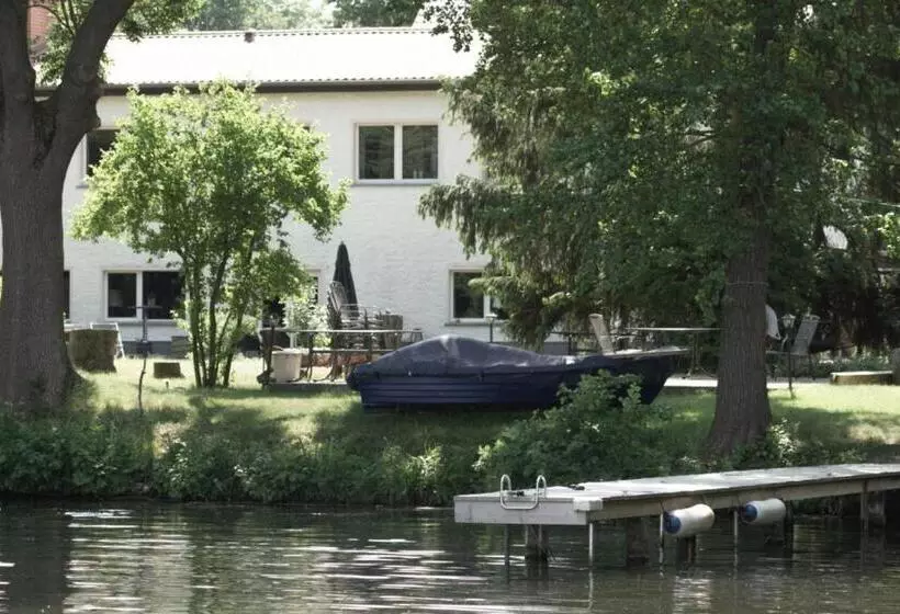 Hotelli Landhaus Wolziger See