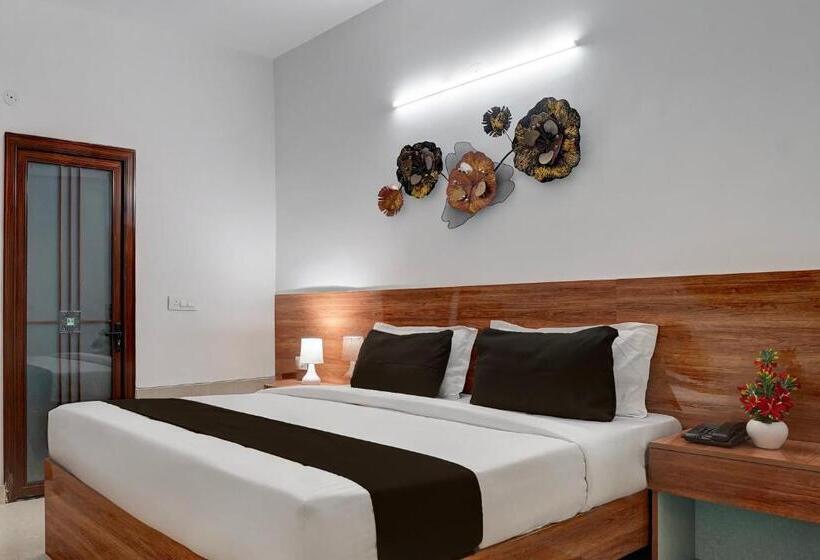 فندق Oyo The Swarnim