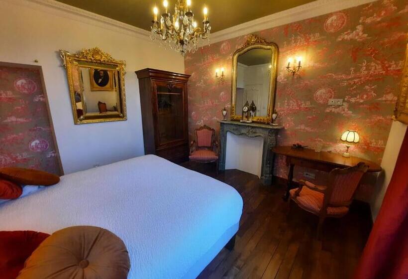 بنسيون Château Du Bertry