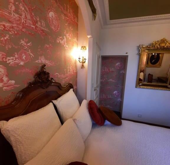 بنسيون Château Du Bertry