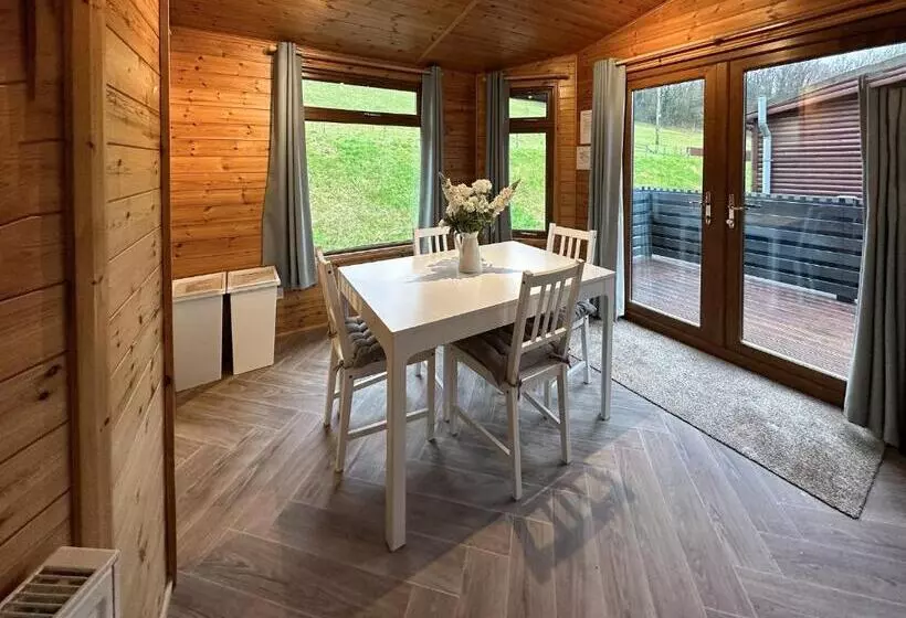 リゾートホテル Pant Wilkin Lodges And Equestrian Centre