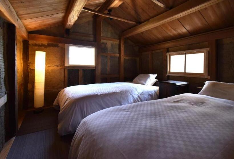 Bed and Breakfast うだ薬湯の宿やたきや