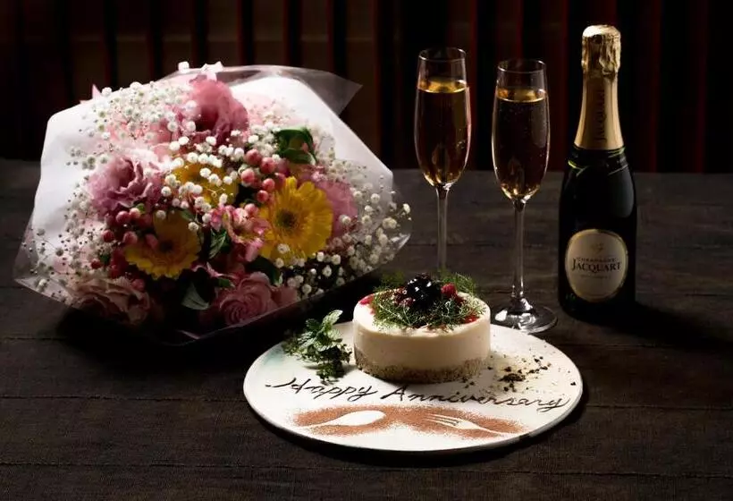 Aamiaismajoitus (B&B) うだ薬湯の宿やたきや